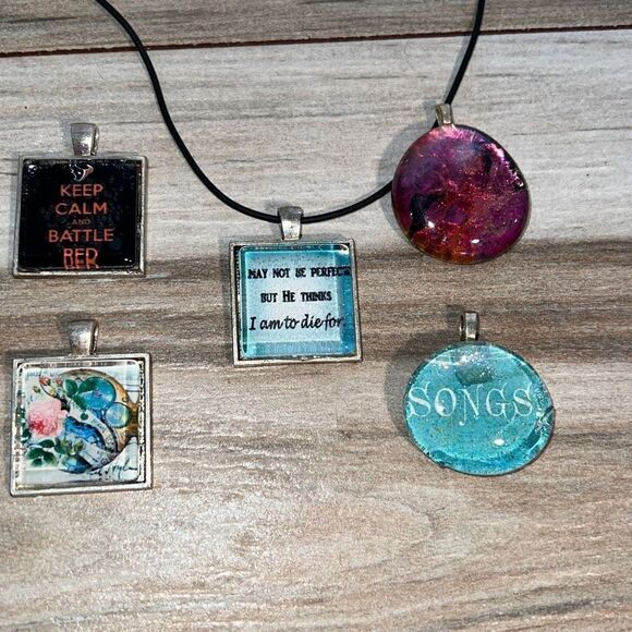 Interchangeable pendant set 5 pendants with a 16” cord hand crafted glass art - Picture 1 of 9